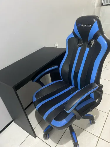 VENDO CADEIRA GAMER E MESA GAMER 
