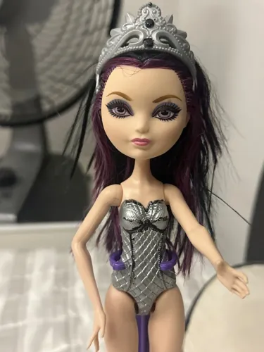 Boneca Raven Queen - Ever after high