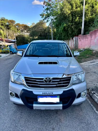 Toyota Hilux CD D4-d 4X4 3.0 TDI Dies. Mec. 2013