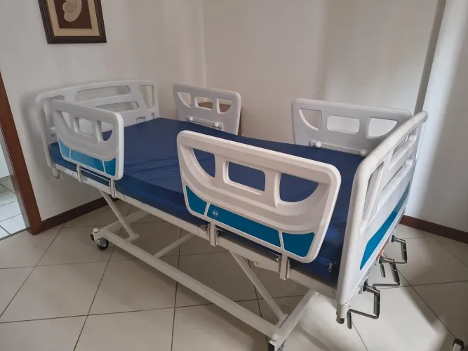 Cama hospitalar 3 manivelas com colchão 