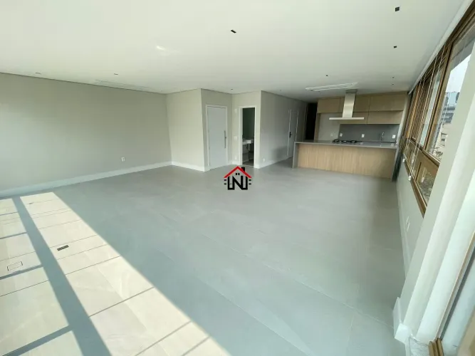 Apartamento em Itaim Bibi com 147m²
