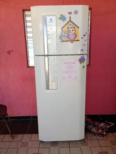 Geladeira Eletrolux duplex branca usada