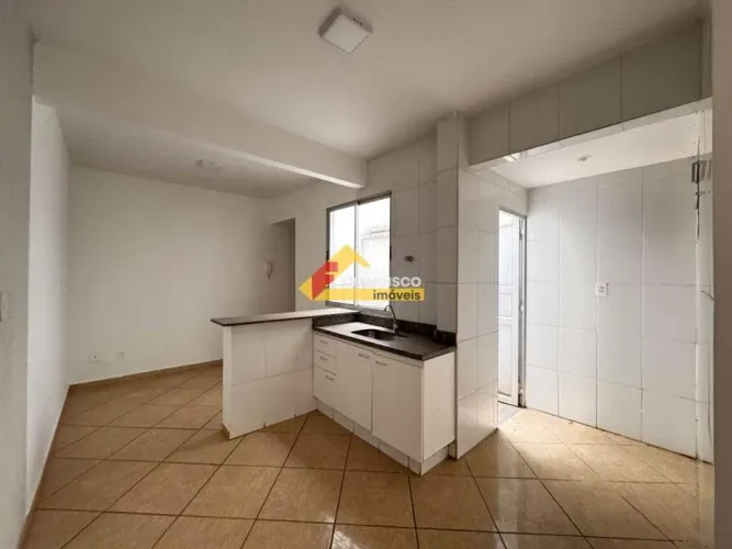 Kitnet para aluguel, 1 quarto, 1 vaga, Vila Cruzeiro - Divinópolis/MG
