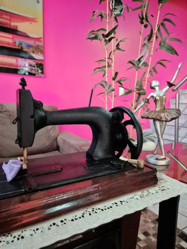 Máquina costura antiga manual