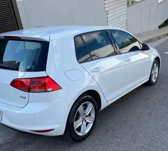 Volkswagen Golf Comfortline 1.0 TSI Total Flex Mec. 2017