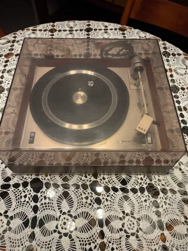 Toca discos Philips GA 408 holandês