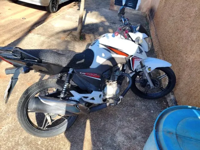 Titan 160 EX edição especial 40 anos 2016