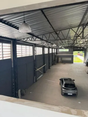 Galpão para alugar em Cotia, Dos Pereiras, com 550 m²