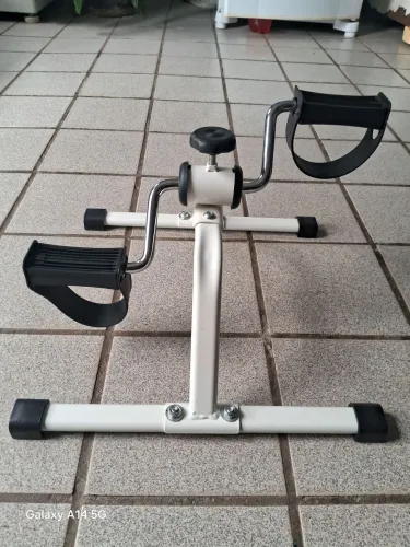 3 bicicletas para pernas e mão 