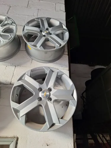 Rodas aro 17 GM novas dá KR só 2.950 