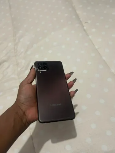 Estou vendendo um celular galaxy m53 semi novo !motivo ganhei outro celular.