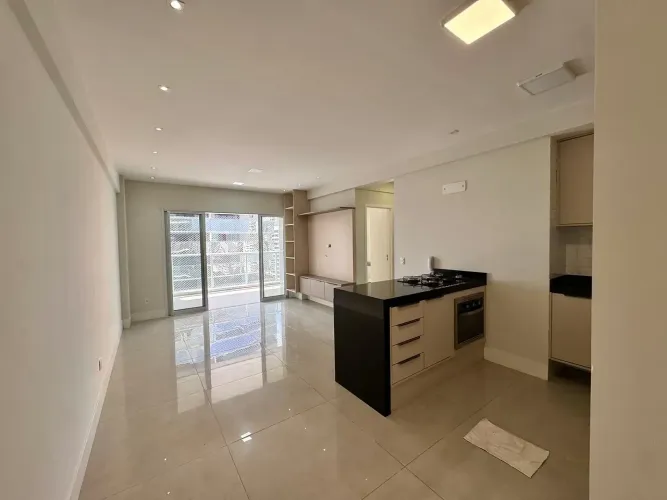 Life Spa & Gym apto à venda ou locação, dispõe de 83m, 2/4 sendo 01 suíte, 02 vagas, no Um