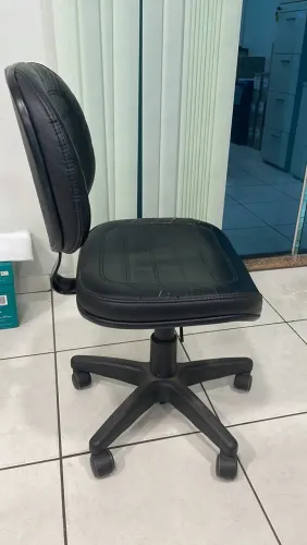 VENDE-SE CADEIRAS DE ESCRITÓRIO