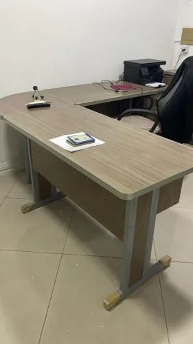 MESA DE ESCRITORIO
