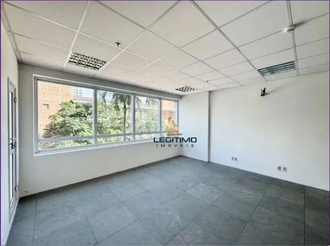 Sala comercial para alugar no centro comercial de Alphaville