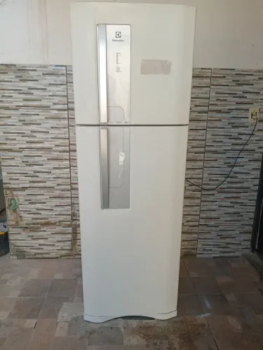 Geladeira eletrolux df42