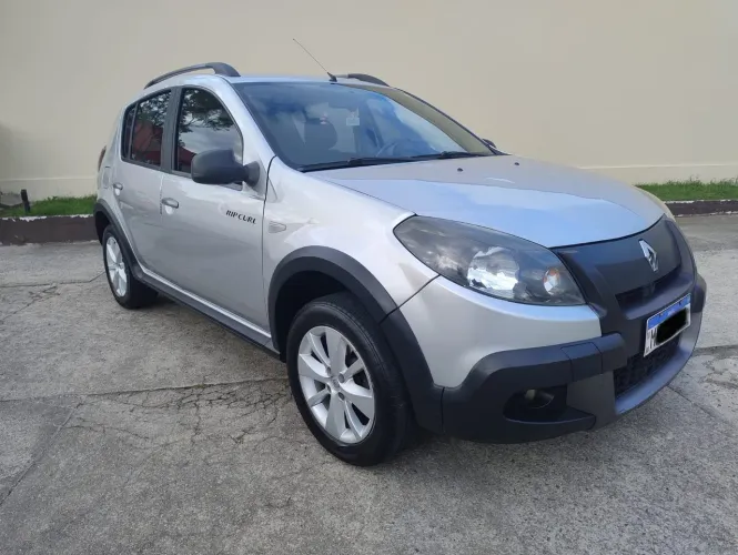 Renault Sandero Stepway Hi-f. R. Curl 1.6 16V 5P 2013