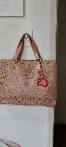 Bolsa de couro Carmen Steffens, medidas da bolsa 35 de altura, e 39 de largura, Semino nov