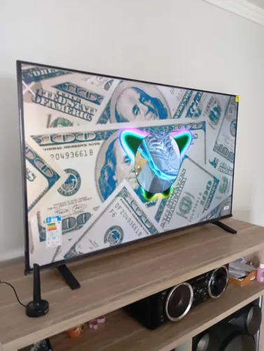 Televisão lacrada