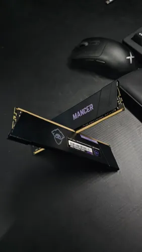 Kit Memória RAM 16GB (2x8GB) DDR4 3200MHz