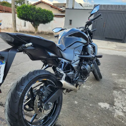 Kawasaki Z750 2010