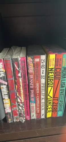 Livros ficção científica lacrados