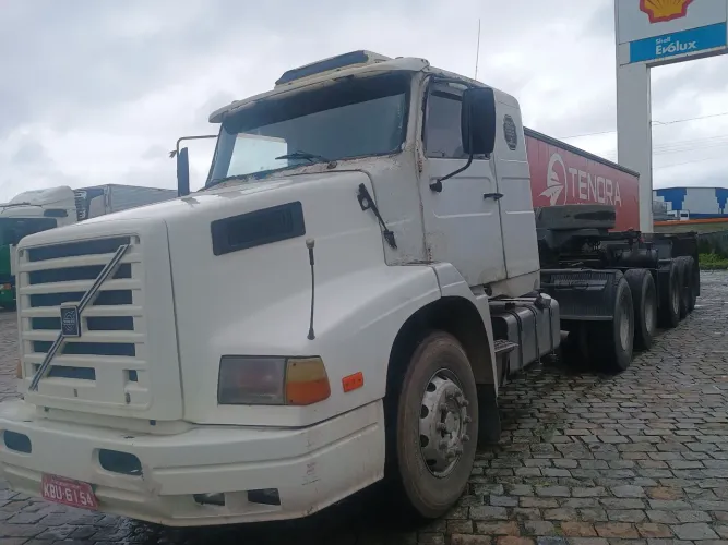 Caminhão volvo nl12 360 trucado ano 95