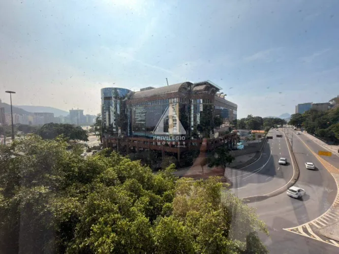 Apartamento 3 quartos + Dce em Botafogo | 1 Vaga | Vista Livre | 106 m ²