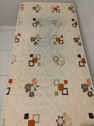 Cama de solteiro 