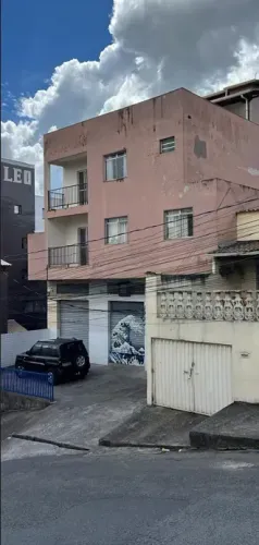 Predio c/04 apartamentos c/02 coberturas c/02 áreas privativas c/2 lojas B.Europa -Conta