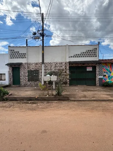 Aluga-se apartamento no Teixeirão!