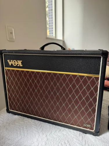 VOX AC15VR Usado