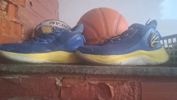 Tenis de basquete 39 Curry 7 usado