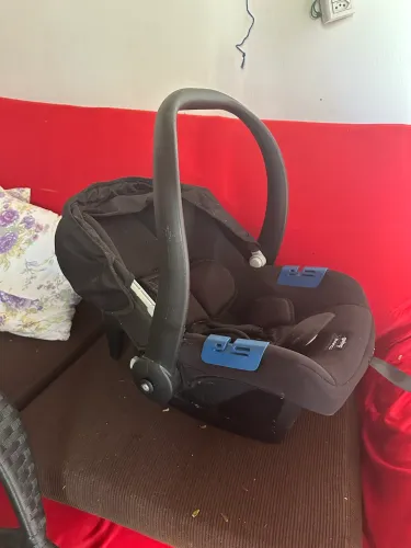 Bebê conforto burigotto