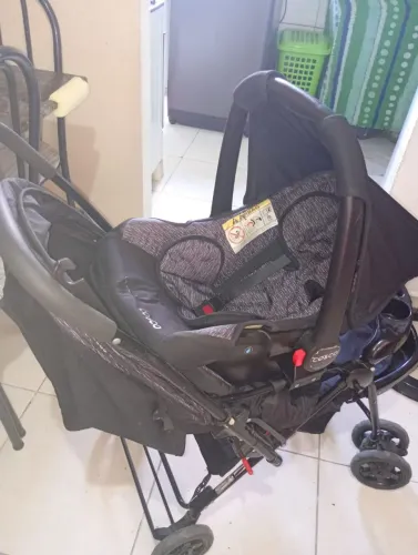 Carrinho bebe com bebê conforto celular *