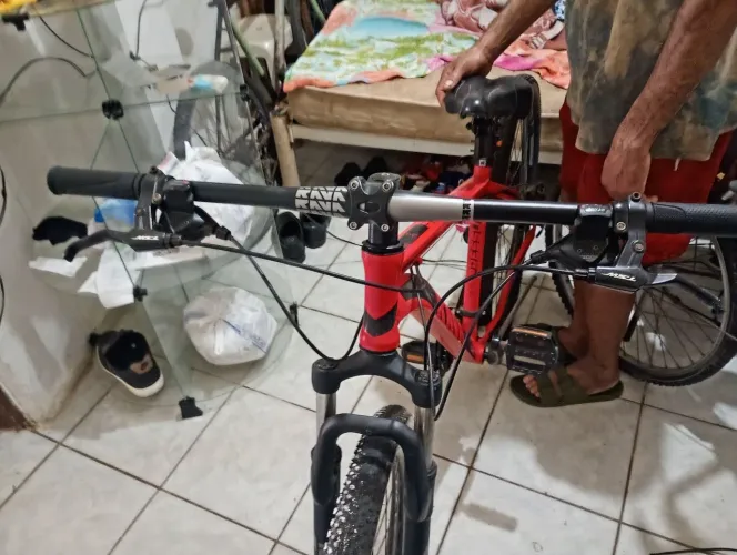 Vendo essa bicicleta Nova poço tenho de uso