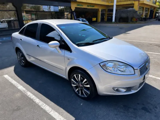 Fiat Linea 1.9/ HLX 1.9/ 1.8 Flex 16V 4P 2010