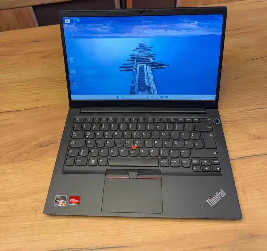 Notebook Lenovo thinkpad RYzen 3 4300U  Placa de vídeo AMD Radeon   Memória ram 8 GIGA