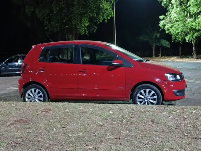 Volkswagen Fox 1.0 MI Total Flex 8V 5P 2014