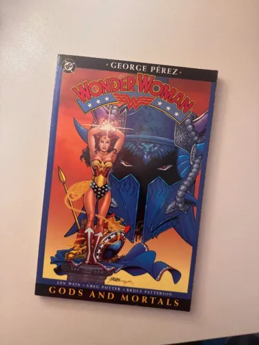 Wonder Woman Gods and Mortals (em inglês)
