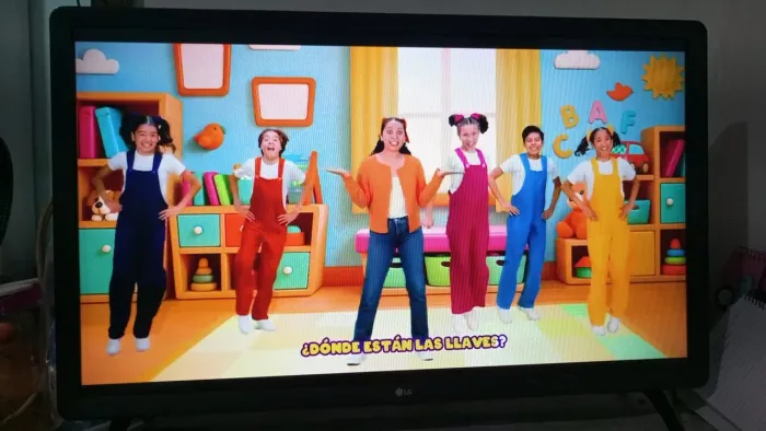 vende se uma tv smart LG 32 polegadas 700