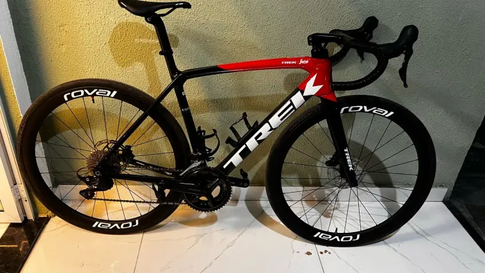 SPEED TREK EMONDA 2023 carbono