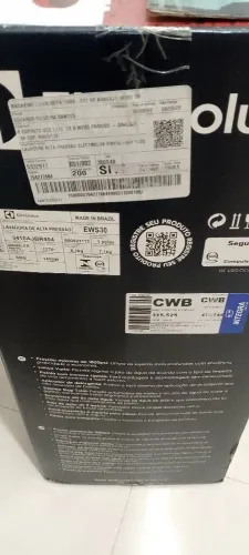 Vendo .. máquina com bom preço. Interessado entre em contato ZAP. *