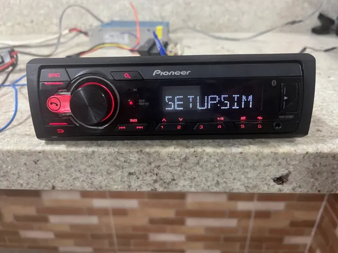 Som Pioneer com Bluetooth 