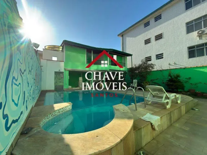 Sobrado Frente com 3 Suítes, Piscina e Espaço Gourmet | Santos (Aparecida)