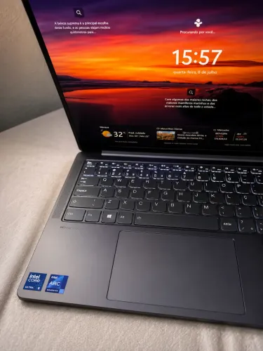 Lenovo Yoga Slim 7i OLED - Intel Core Ultra 5 | 16GB RAM | SSD 512GB | Estado de Novo