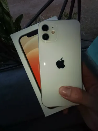 IPHONE 12