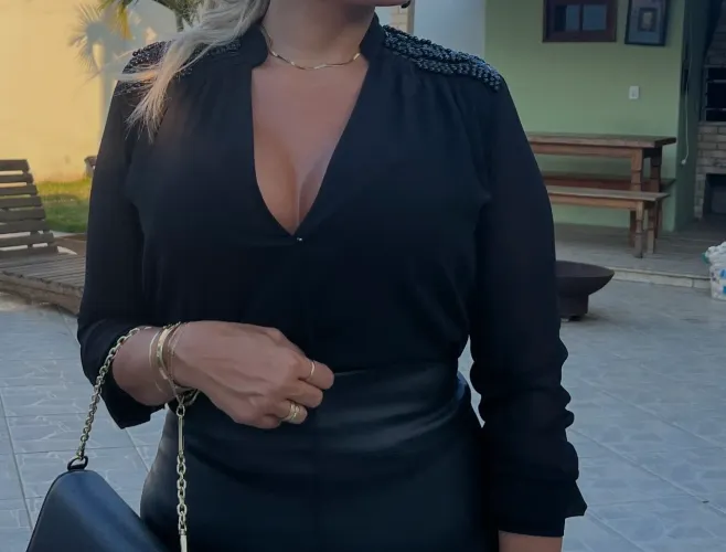 BODY PRETO BORDADO