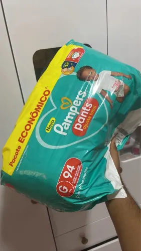 Fraldas Pampers Premium shortinho G com 94 