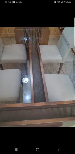 Mesa de vidro com 6 cadeiras